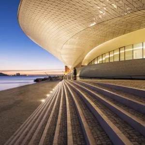 The MaT (Museum of Art, Architecture and Technology), bordering the Tagus river