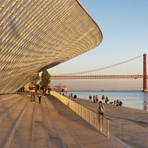 The MaT (Museum of Art, Architecture and Technology), bordering the Tagus river