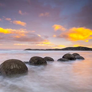 Moeraki Boulders, South Island, New Zealand