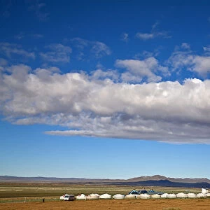 Mongolia, Bayangobi, Ger camp