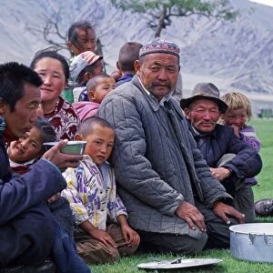 Mongolia, Khovd (also spelt Hovd) aimag (region), locals drinking tea