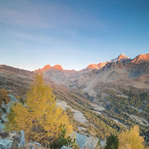 Monte Disgrazia Corni Bruciati and Valle Airale seen from Sasso Bianco in autumn
