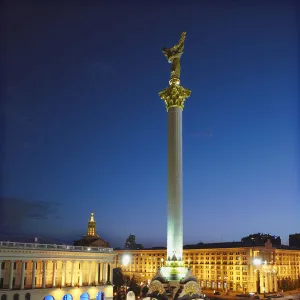 Monument to Berehynia in Independence Square (Maydan Nezalezhnosti), KIev, Ukraine