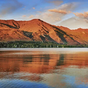 Mountain impression at Lake Wanaka - New Zealand, South Island, Otago, Queenstown Lakes