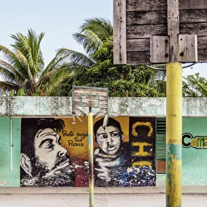 Mural painting with Che Guevara at the school wall, Santa Clara, Villa Clara Province