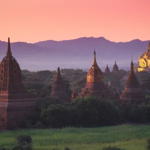 Myanmar (Burma), Temples of Bagan (Unesco world Heritage Site), Thatbynnyu Pagoda