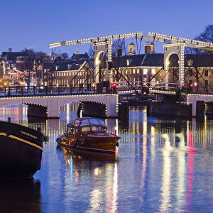Netherlands, Amsterdam, Magere Brug, the Skinny Bridge, dusk