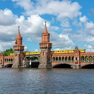 Oberbaum Bridge over Spree River against sky, Friedrichshain-Kreuzberg, Berlin, Germany