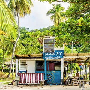 Old bar, Paradise Beach, Carriacou, Greneda, caribbean