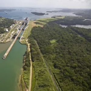 Panama, Panama Canal