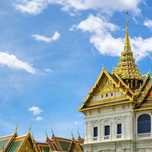 Phra Thinang Chakri Maha Prasat throne hall and rooftops of the Phra Maha Monthien group