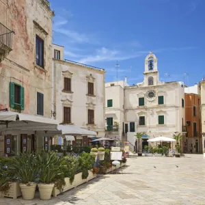 Piazza Vittorio Emanuele II, Polignano a Mare, Apulia, Italy