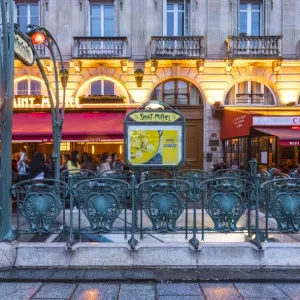 Place St. Michel, Rive Gauche, Paris, France Place St. Michel, Rive Gauche, Paris, France