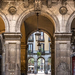 Plaza Real or Placa Reial, Gothic Quarter, Barcelona, Catalonia, Spain