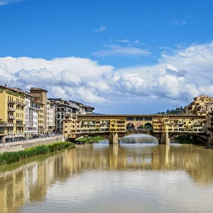 Ponte Vecchio and Arno River, Florence, Tuscany, Italy