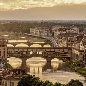 Ponte Vecchio and Arno River at sunset, Florence, Tuscany, Italy