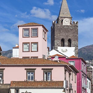 Portugal, Madeira, Funchal, View towards Funchal Cathedral