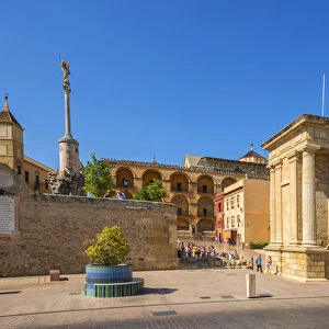 Puerta del Puente with Plaza del Triunfo, Cordoba, Andalusia, Spain