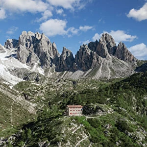 Rifugio Berti hut on Vallon Popera and Passo della Sentinella mountain pass