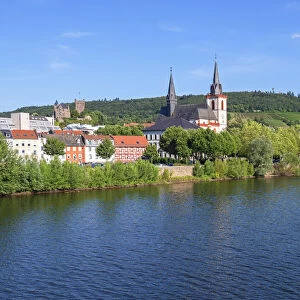 River Nahe with Bingen with St. Martin basilique and Klopp castle, Nahe valley