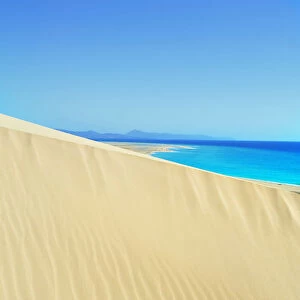 Sandy dunes at Sotavento Beach, Jandia Peninsula, Fuerteventura, Canary Islands, Spain