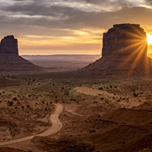 Scenic view of The Mittens at sunrise, Monument Valley, Arizona, USA