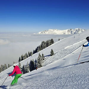 Skiers on the Hohe Salve, Hopfgarten, Tyrol, Austria MR