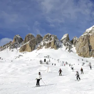 Skiing, Wolkenstein, Santa Caterina, Groedner Joch, Sella Ronda, South Tyrol, Italy