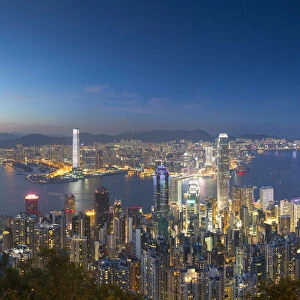 Skyline of Hong Kong Island and Kowloon from Victoria Peak at dusk, Hong Kong Island