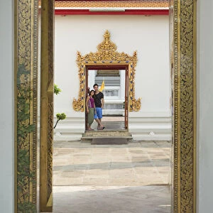 South East Asia, Thailand, Bangkok, Phra Nakhon district, Wat Pho, a traveler couple