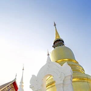 South East Asia, Thailand, Lanna, Chiang Mai, Wat Wat Suan Dok, golden stupa (chedi)