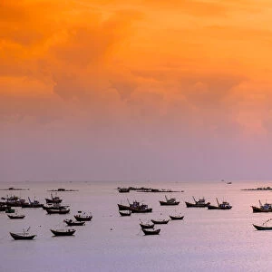 South East Asia, Vietnam, Binh Thuan, Mui Ne, fishing boats in the natural harbour
