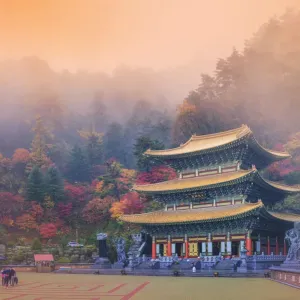 South Korea, Chungcheongbuk-do, Danyang, Sobaeksan National Park, Guin-sa temple complex South Korea, Chungcheongbuk-do, Danyang, Sobaeksan National Park, Guin-sa temple complex