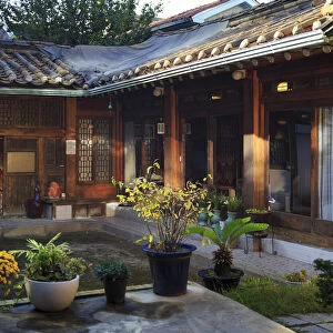 South Korea, Seoul, Bukchon hanok village, traditional teahouse