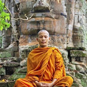 Southeast Asia, Cambodia, Siem Reap, Angkor temples, Buddhist monk in saffron robes