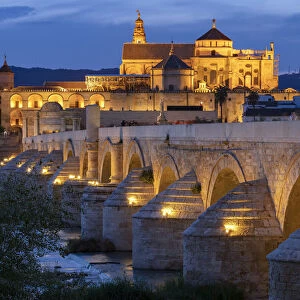 Spain, Andalusia, Cordoba, Roman Bridge over Guadalquivir river
