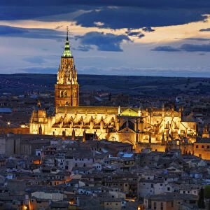 Spain, Castile La Mancha, Toledo, Cathedral of Toledo, Overview of city at dusk, UNESCO