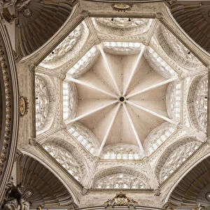 Spain, Comunidad Valenciana, Valencia, Cathedral, The dome from the chancel