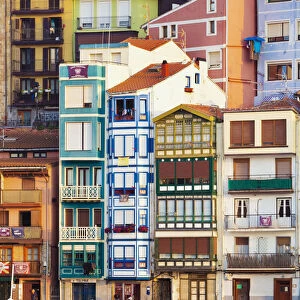 Spain, Vizcaya Province, Basque Country, Bermeo, harbour, close-up of buildings