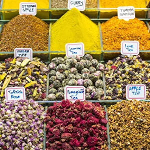 Spices and dried petals / flowers, Grand Bazaar, Istanbul, Turkey