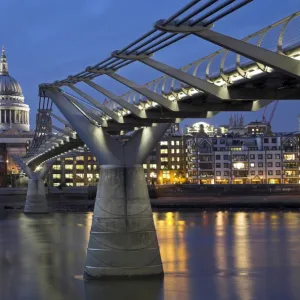 St Pauls Cathedral seen across the Millennium Bridge