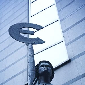 Statue, European Parliament