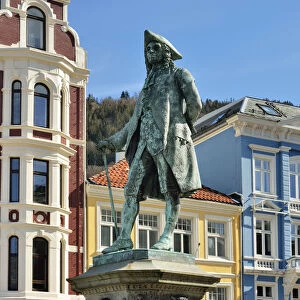 The statue of Ludvig Holberg, born in Bergen during the time of the Dano-Norwegian