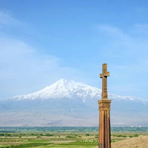 Stone cross in front of Mount Ararat at Khor Virap monastery, near Lusarat, Ararat