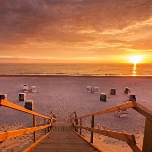 Sundown at beach, Sylt Island, Northern Frisia, Schleswig-Holstein, Germany