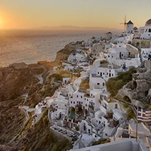 Sunset in Oia, Santorini, Kyclades, South Aegean, Greece, Europe