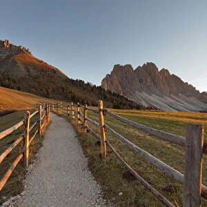 Sunset in Puez-Odle Natural Park, Dolomites, South Tyrol, Funes Valley / Villnoss, Bolzano