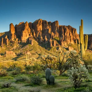 Superstition Mountains, near Phoenix, Arizona, USA