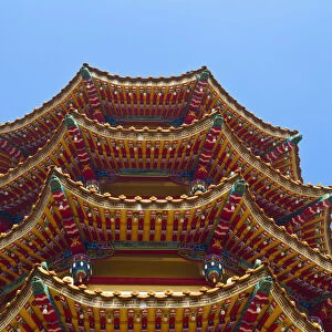 Taiwan, Kaohsiung, Lotus pond, Dragon and Tiger Tower Temple