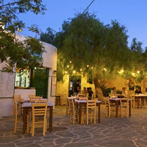 Tavern in Chora, Folegandros, Cyclades, Greece